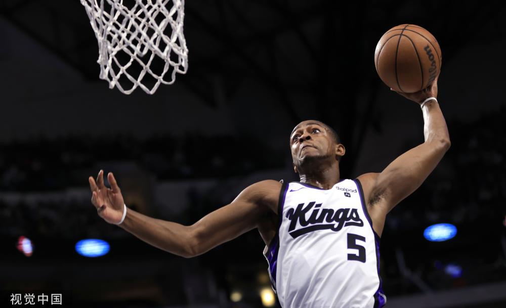 多场硬仗中 多场硬仗中